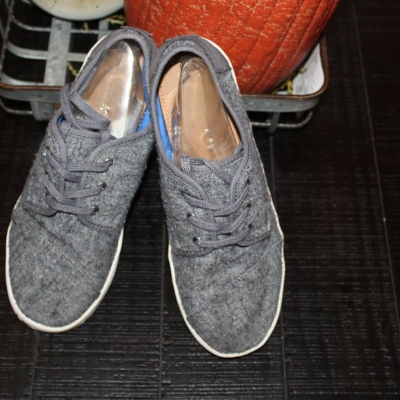 Toms men's tennis shoes Clearance
